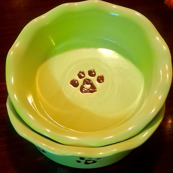 2 Dog Food dishes - Picture 7 of 8